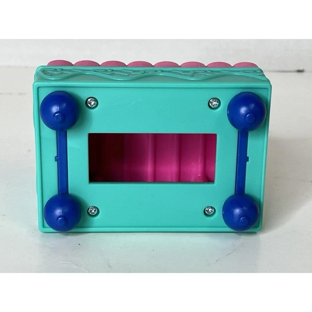 LOL‎ SURPRISE OMG DOLL HOUSE REPLACEMENT PART DINING ROOM BOOTH CHAIR Pink
